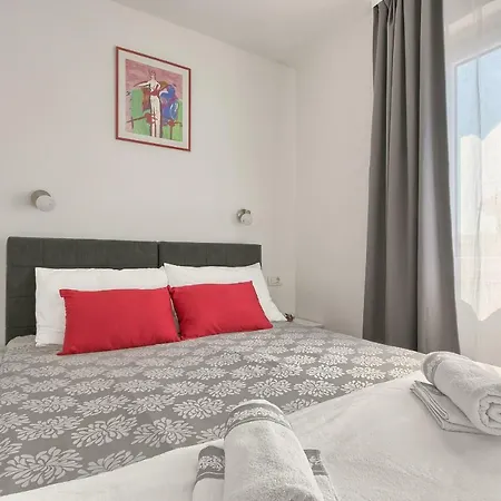 Ancora Center Apartment Pula Exterior photo